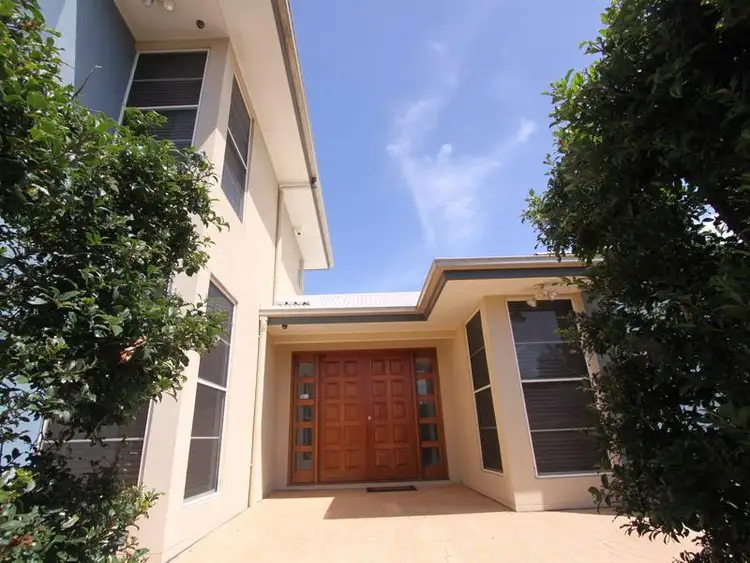 Second view of Homely house listing, 7 Bronte Place, Parkinson QLD 4115