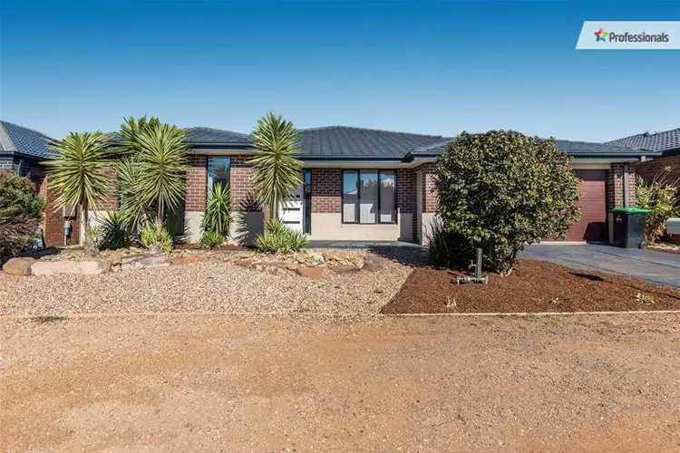 17 Pinrush Road, Brookfield VIC 3338