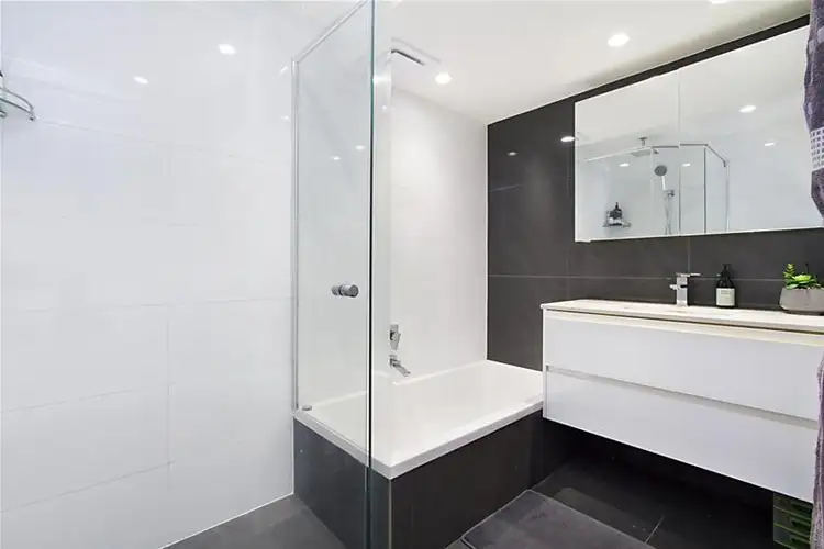 Sixth view of Homely apartment listing, 2/27 Hooper Drive, Currumbin QLD 4223