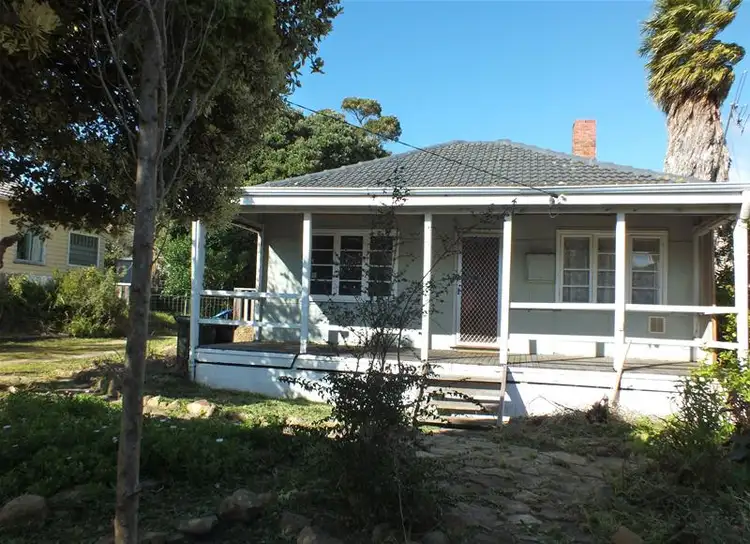 6 Mawson Street, Mount Melville WA 6330