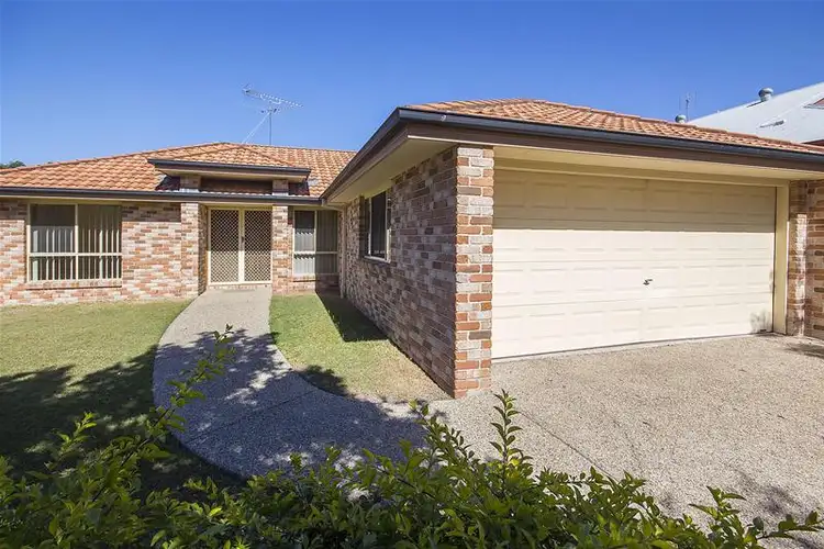 4 Palau Street, Pacific Pines QLD 4211