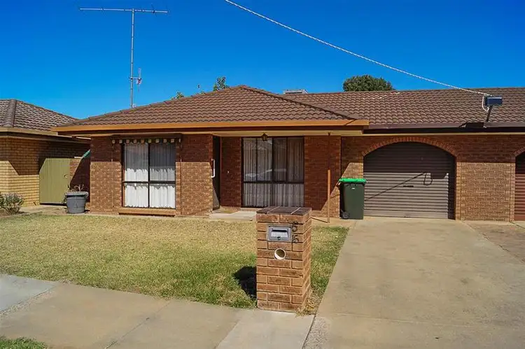 Main view of Homely unit listing, 2/15 Saxton Street, Numurkah VIC 3636
