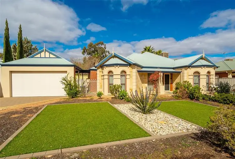 19 Cambridge Terrace, Mildura VIC 3500