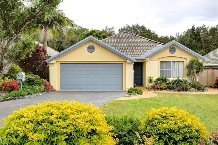 33 Crystal Drive, Sapphire Beach NSW 2450