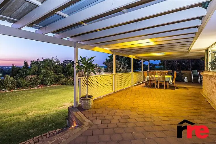 16 Talus Drive, Mount Richon WA 6112