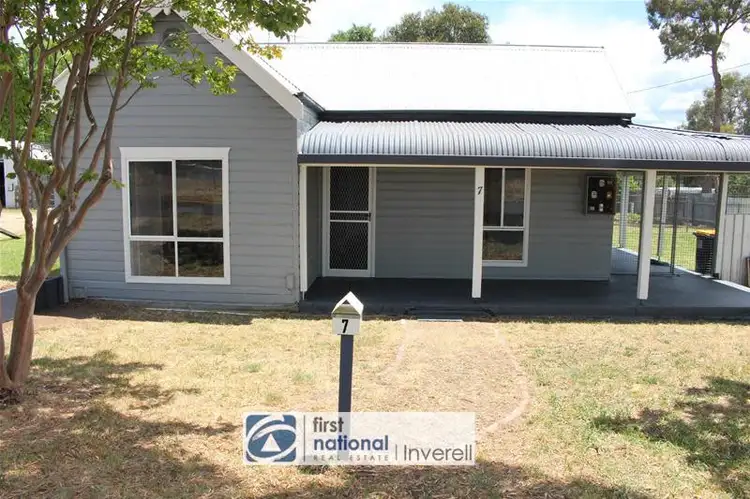 7 McIlveen Street, Inverell NSW 2360