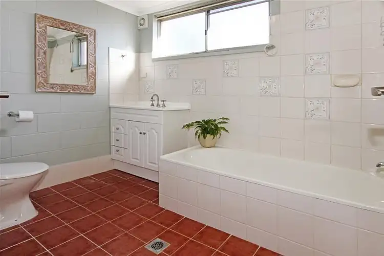 Fifth view of Homely unit listing, 1/21 Golf Links Drive, Batemans Bay NSW 2536