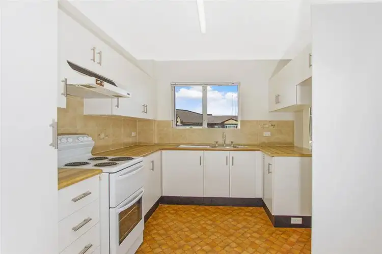 Second view of Homely unit listing, 10/15 Lorraine Avenue, Berkeley Vale NSW 2261