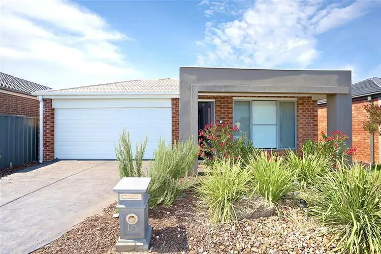 10 Corey Close, Deer Park VIC 3023