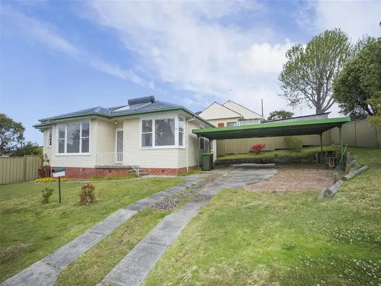 18 Lake Avenue, Cardiff South NSW 2285