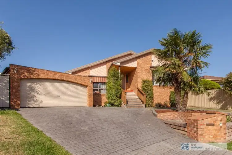 4 Douglas Rise, Endeavour Hills VIC 3802