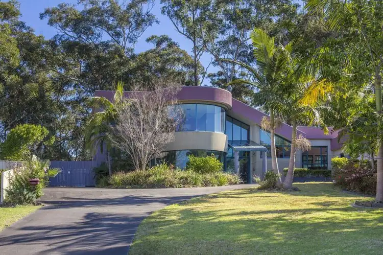 10 Cox Place, Sunshine Bay NSW 2536