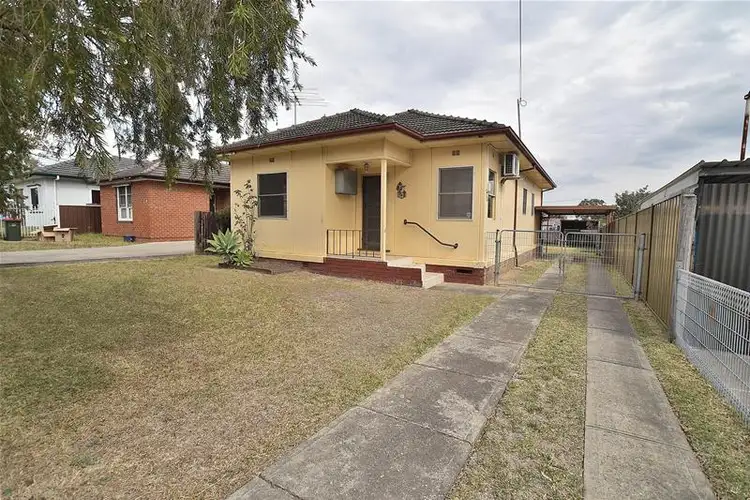 6 Lupin Avenue, Fairfield East NSW 2165
