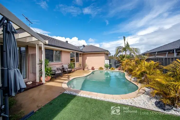 12 Redmond Circuit, Cameron Park NSW 2285