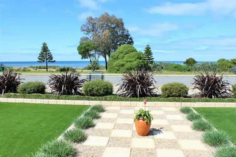 19 Oyster Point  Drive, Stansbury SA 5582