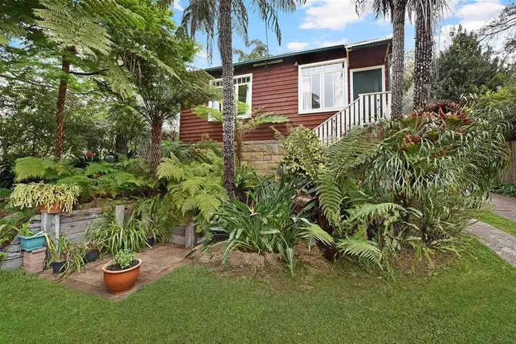 18 Boomerang Road, Springwood NSW 2777