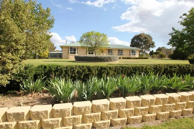 22 Aldershot Road, Tenterfield NSW 2372