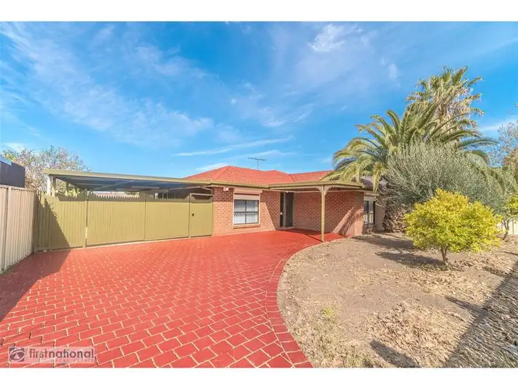 17 Paringa Boulevard, Meadow Heights VIC 3048