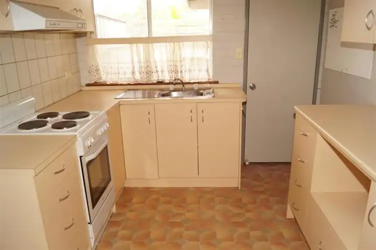 Fifth view of Homely apartment listing, 5/108 Saxton Street, Numurkah VIC 3636