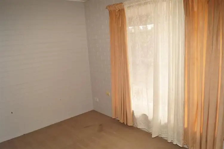 Sixth view of Homely apartment listing, 5/108 Saxton Street, Numurkah VIC 3636