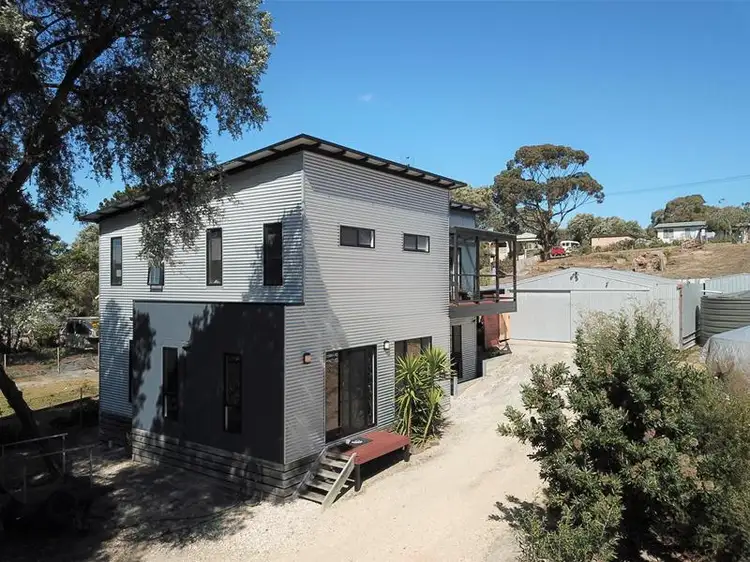 28 Central Avenue, Loch Sport VIC 3851