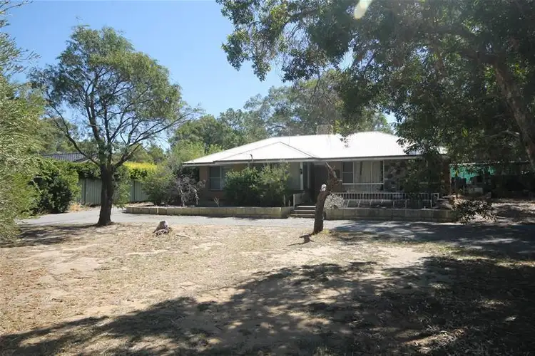 15 Clifton Street, Kelmscott WA 6111