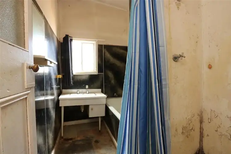Seventh view of Homely house listing, 481 Chapple Street, Broken Hill NSW 2880