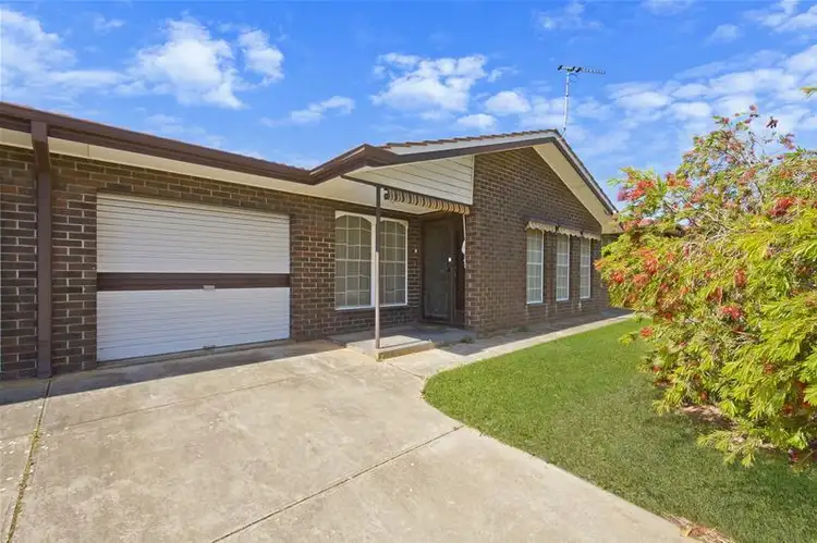 18 Dienelt Drive, Para Hills West SA 5096