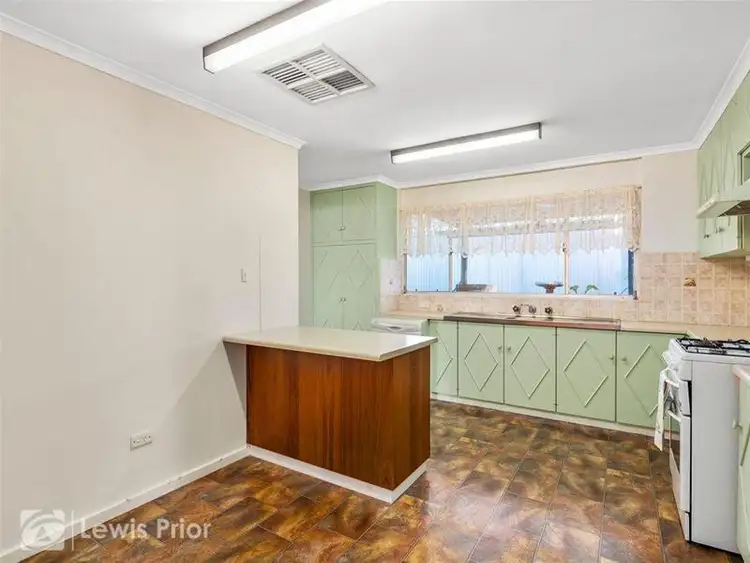 Fifth view of Homely house listing, 2 Magnolia Avenue, Happy Valley SA 5159