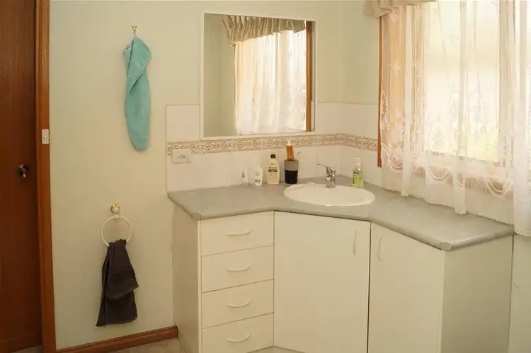 Seventh view of Homely apartment listing, 2/54 Saxton Street, Numurkah VIC 3636