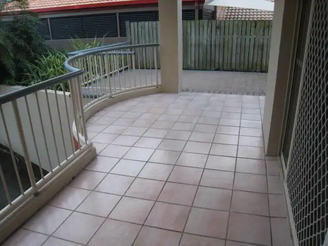 Fifth view of Homely apartment listing, 1/68 Stanhill Drive, Chevron Island QLD 4217