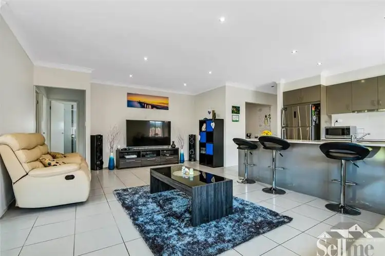 10 Ningaloo Drive, Pimpama QLD 4209