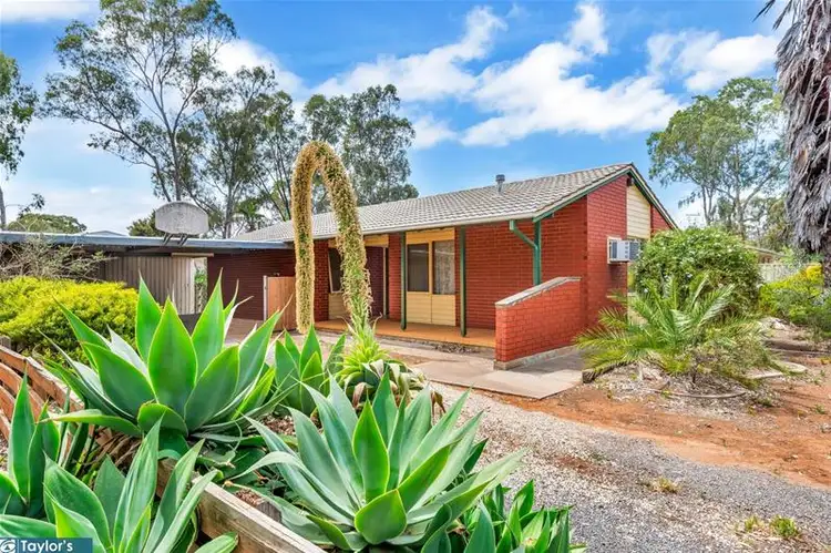 6 Moyes  Court, Para Hills West SA 5096