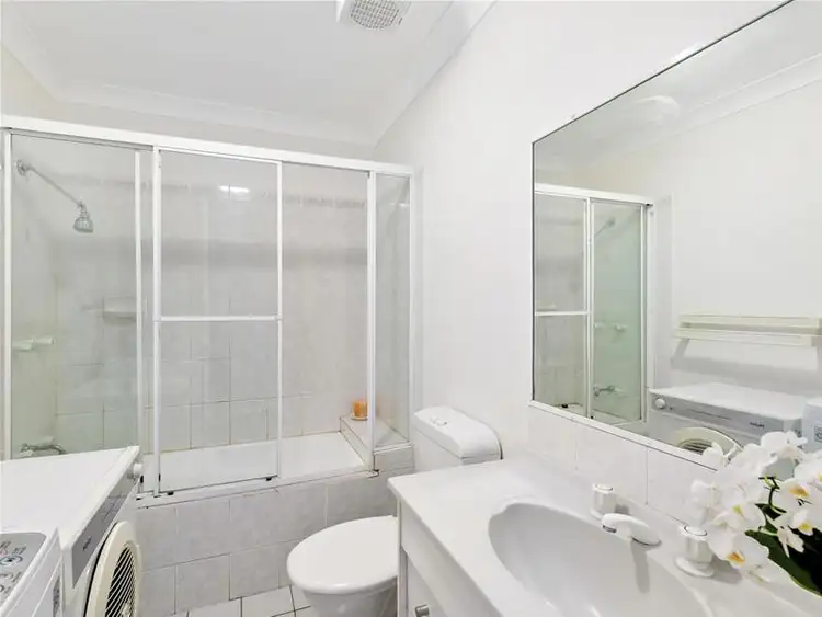 Sixth view of Homely apartment listing, 5/73 Pembroke Road, Coorparoo QLD 4151