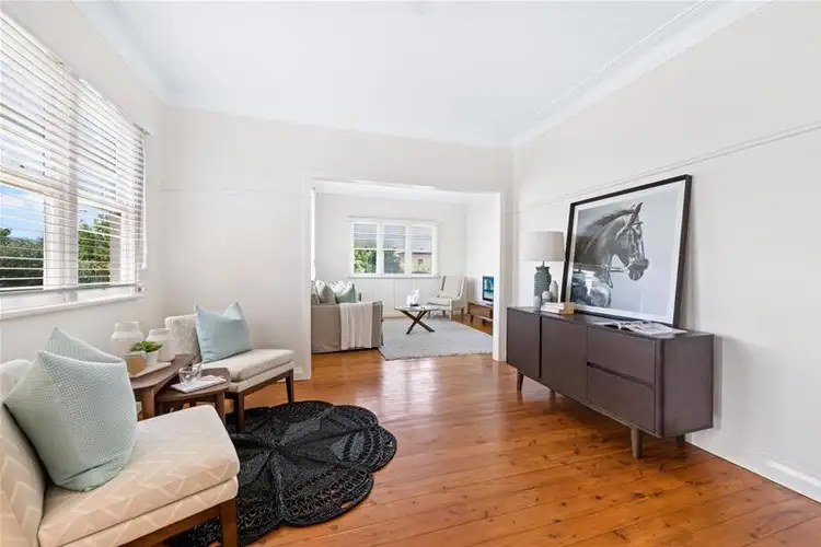 2 Loudon Street, South Toowoomba QLD 4350