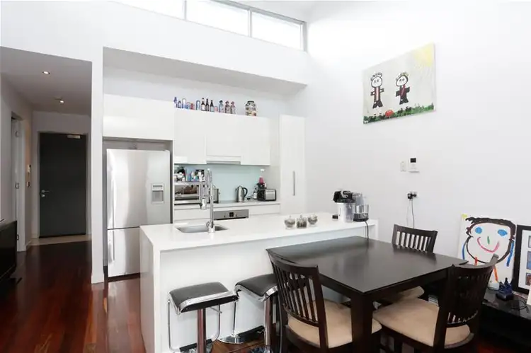 Third view of Homely apartment listing, 10/25-27 Nepean Highway, Aspendale VIC 3195