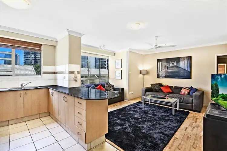 12/15 Pacific Street, Main Beach QLD 4217