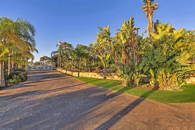 101 Wynn Vale Drive, Gulfview Heights SA 5096