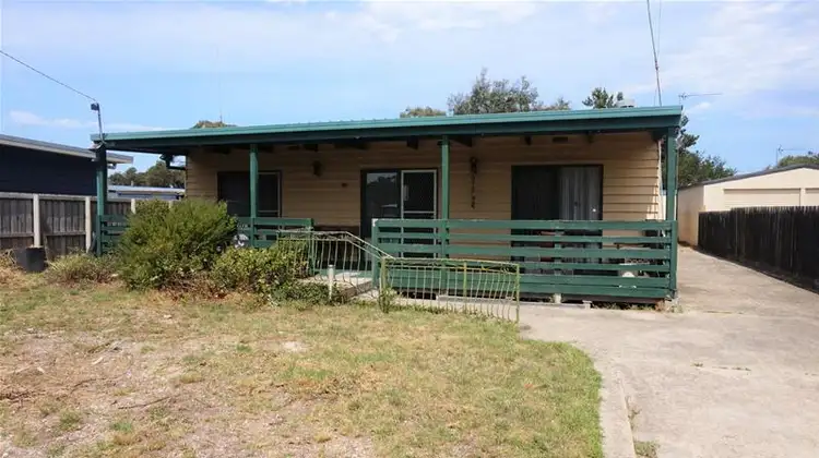 48 Carroll Street, Loch Sport VIC 3851