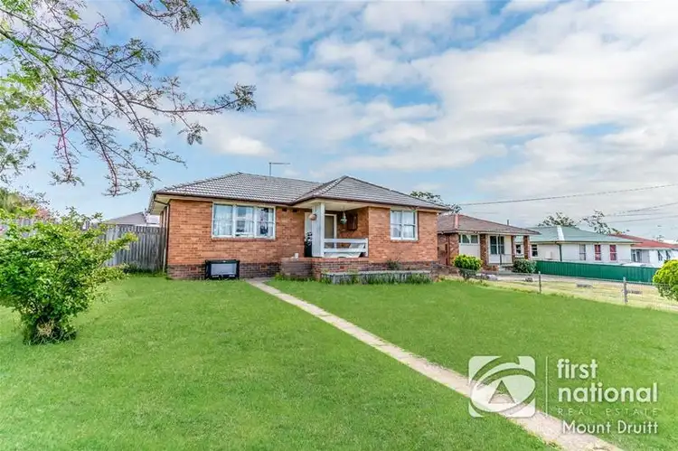 54 Gasmata Crescent, Whalan NSW 2770