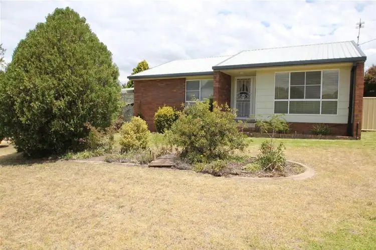 65 Riley Street, Tenterfield NSW 2372