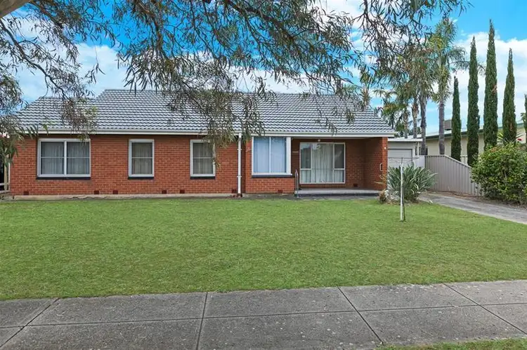 18 Oakmont Crescent, Novar Gardens SA 5040