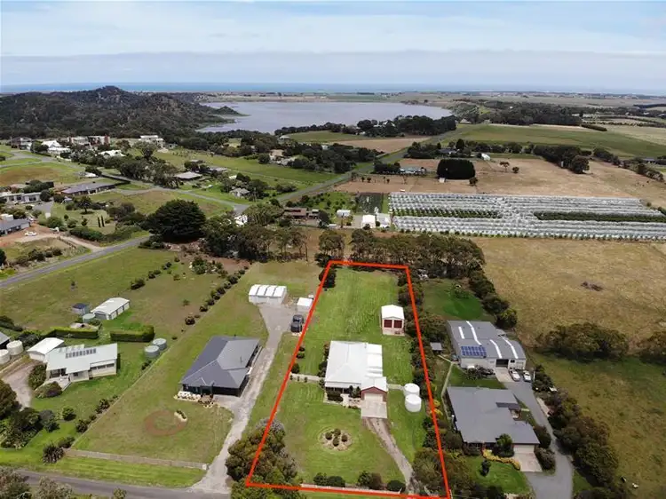 15 Stauntons  Lane, Koroit VIC 3282