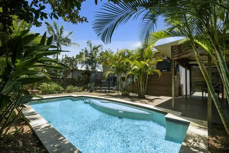6 Amboina Avenue, Palm Beach QLD 4221