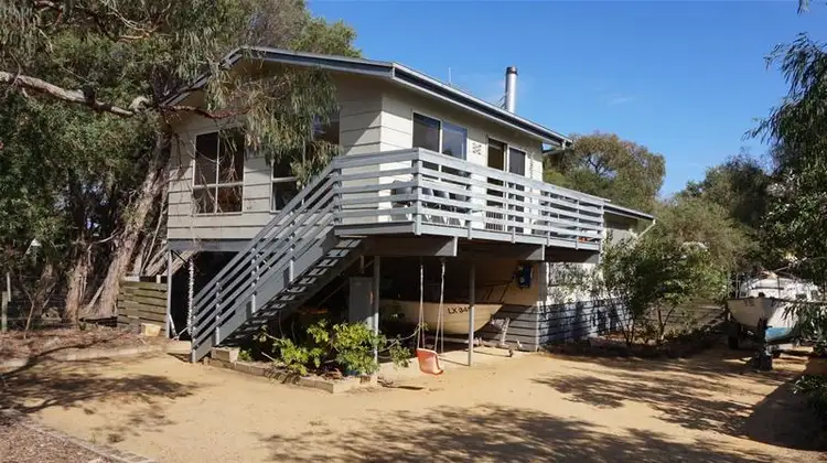 19 White Crescent, Loch Sport VIC 3851