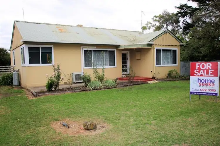 80 Darlington  Road, Mortlake VIC 3272