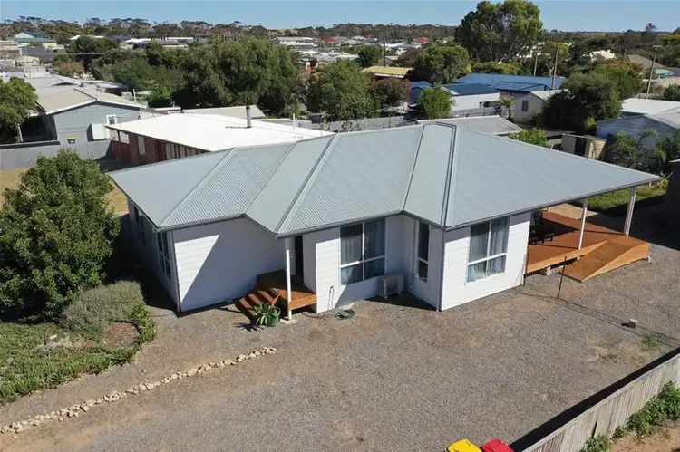 8 Baker Avenue, Port Vincent SA 5581