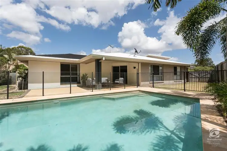 2 Stella Court, Redland Bay QLD 4165