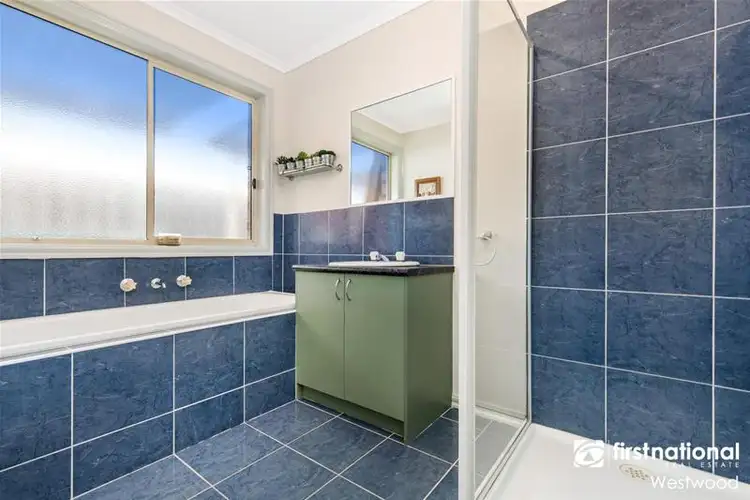 Fifth view of Homely house listing, 7 Persimmon  Place, Werribee VIC 3030