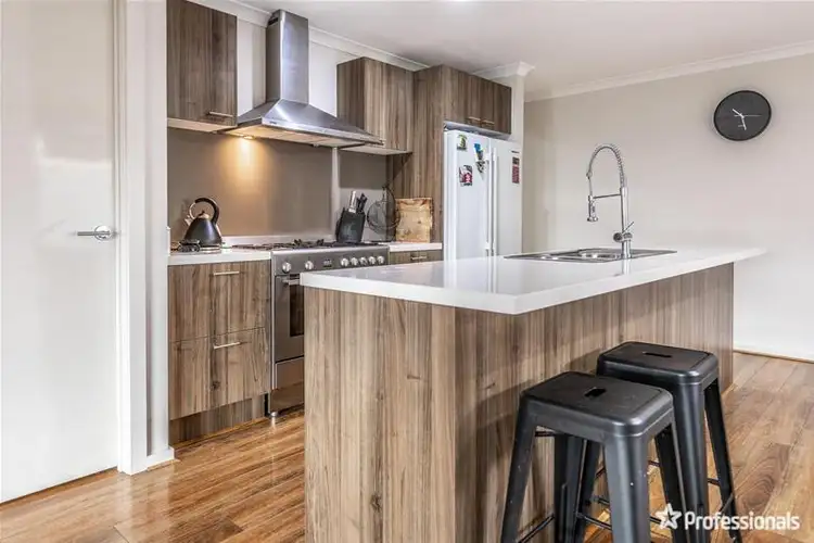 Fifth view of Homely house listing, 34 Willandra Boulevard, Harkness VIC 3337